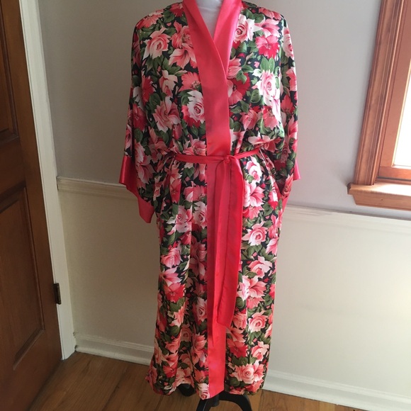 Victoria's Secret | Intimates & Sleepwear | Vtg Victorias Secret Gold ...